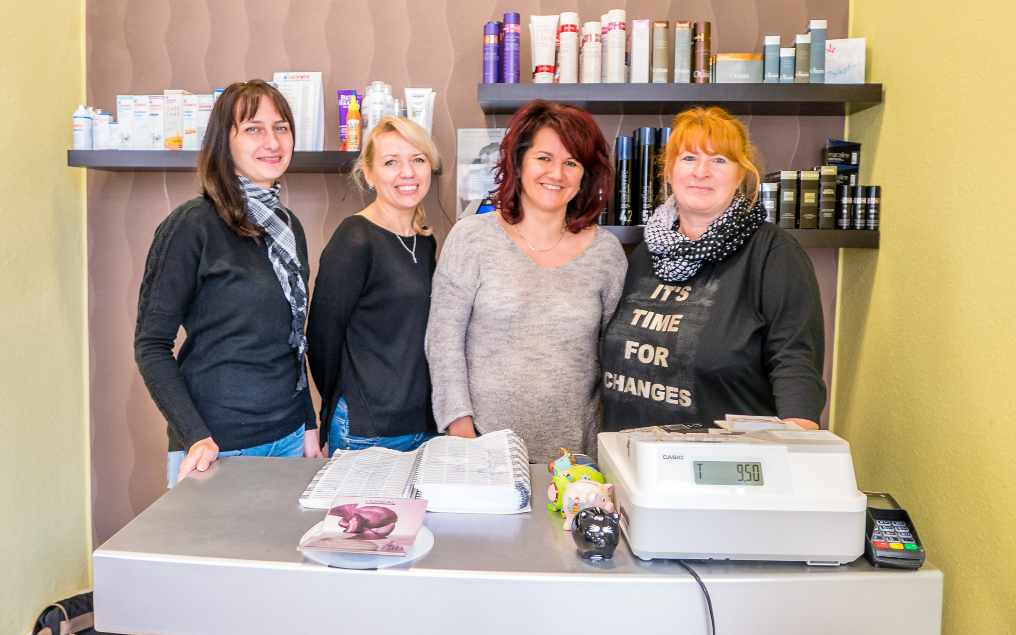 Claudia Kersten mit Mitarbeitern